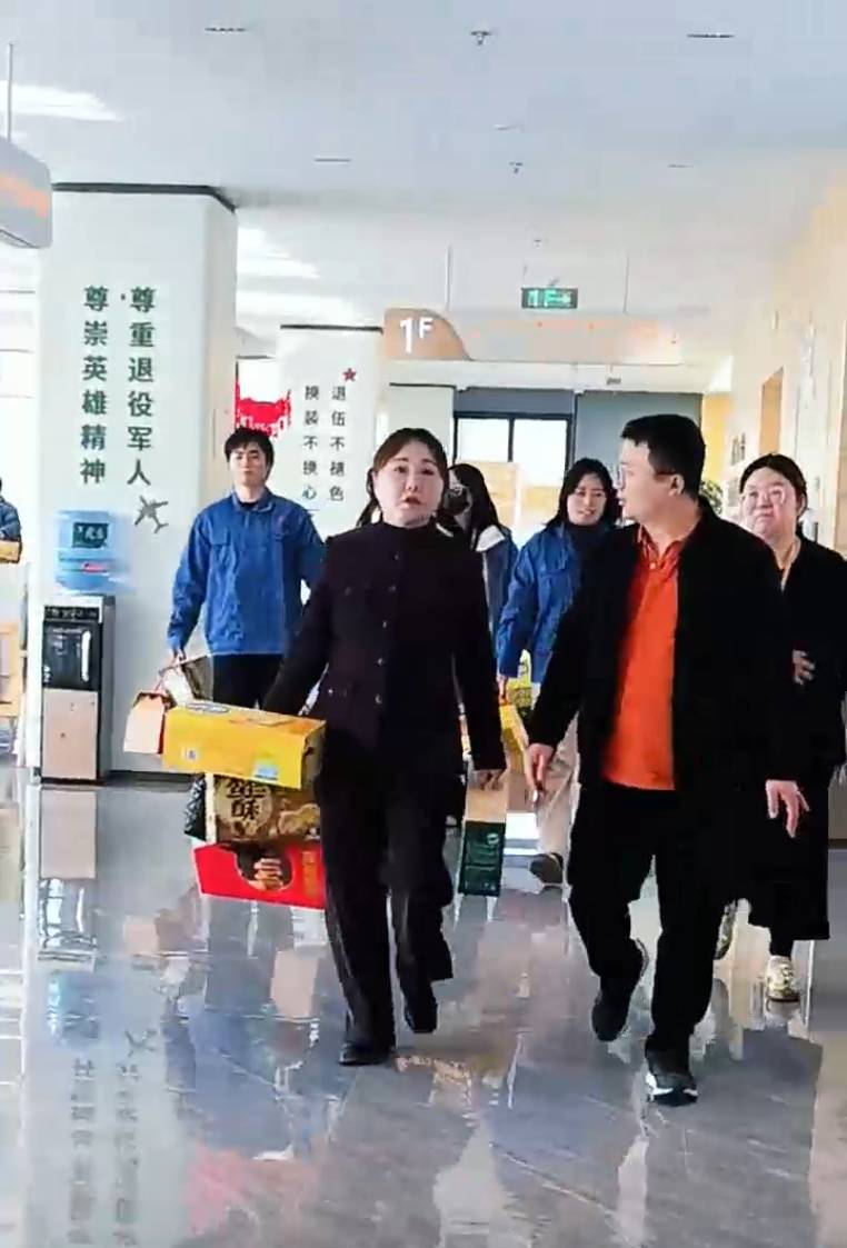 fun88乐天堂环保刘瑾一行走访慰问唯亭街道区域性养老服务中心